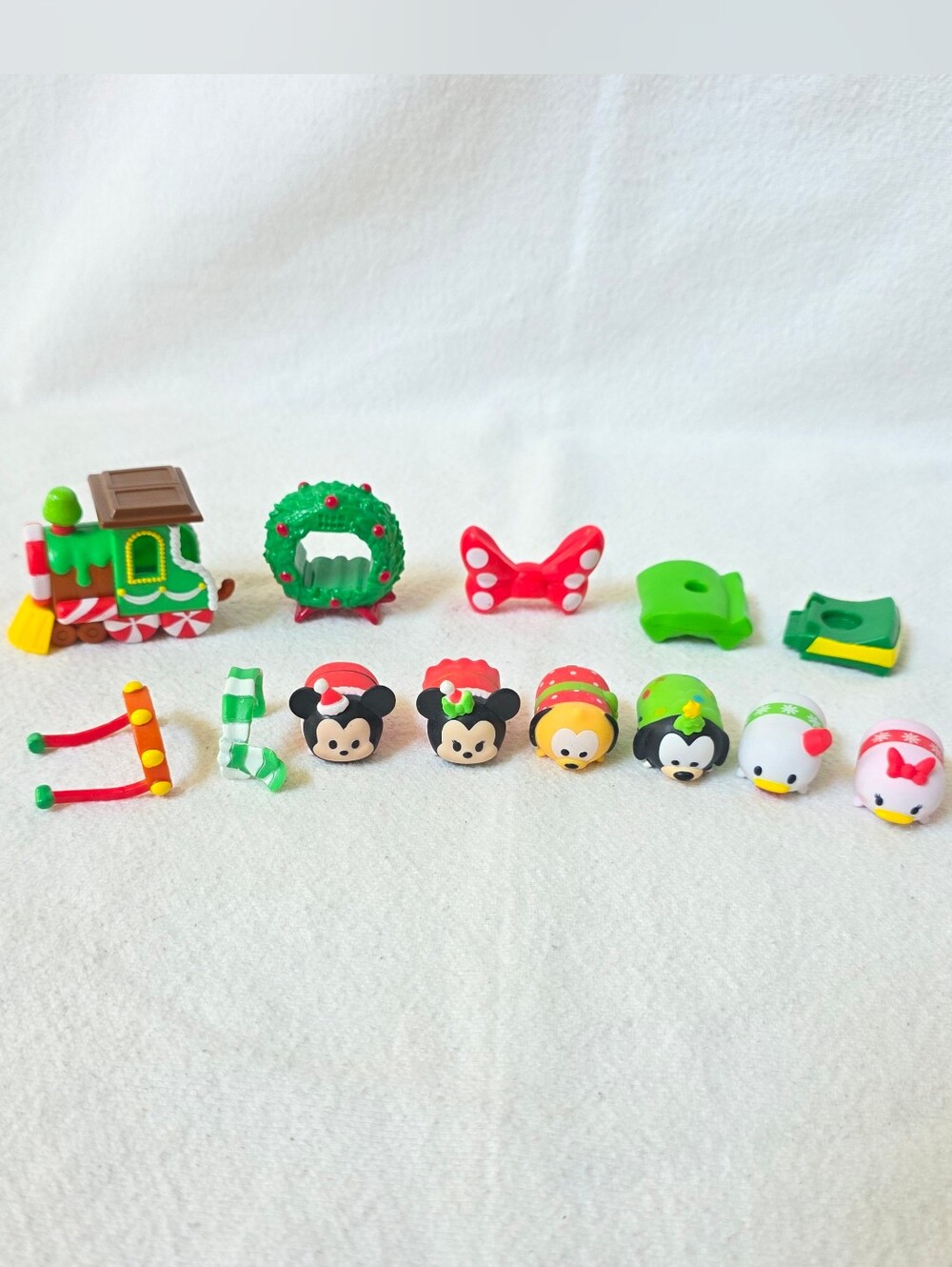 Disney Tsum Tsum vinyl mini figures